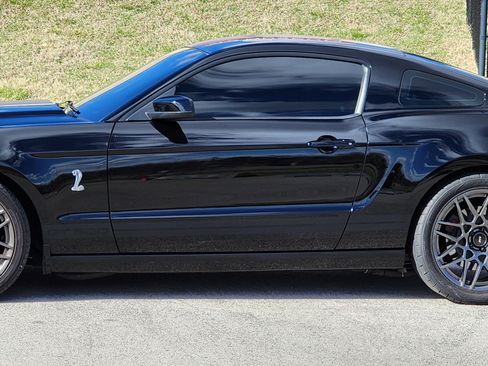 Used 2014 Ford Mustang Shelby GT500 w/ Equipment Group 821A image 5