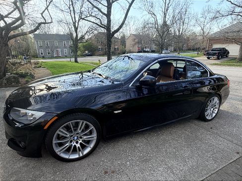 Used 2011 BMW 335i Convertible image 5