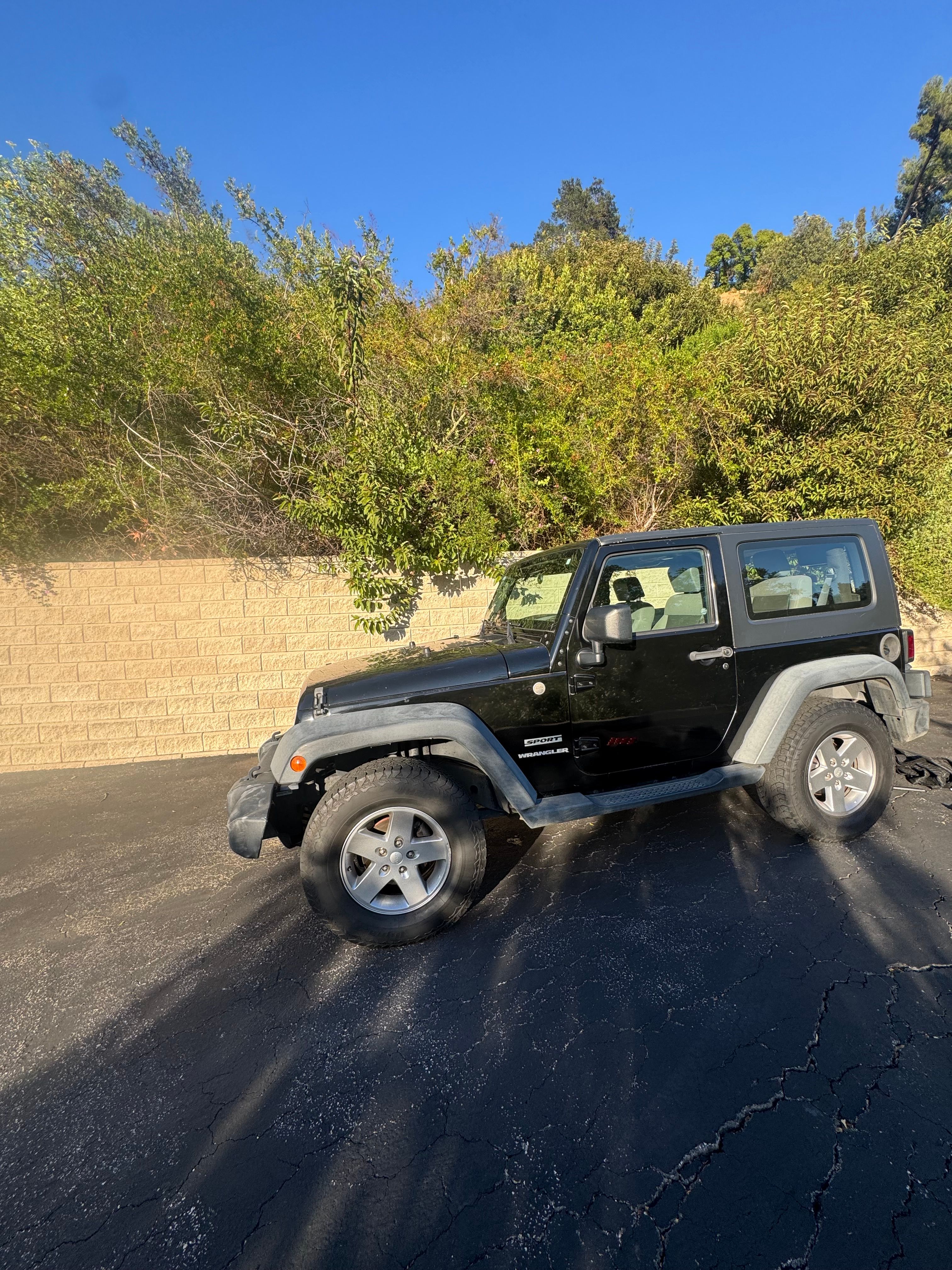 Used 2010 Jeep Wrangler Sport AWD/4WD image 13