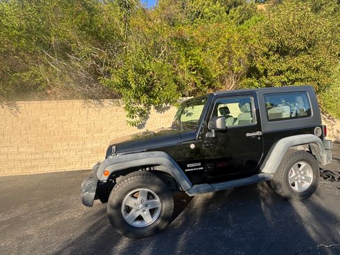 Used 2010 Jeep Wrangler Sport AWD/4WD image 13