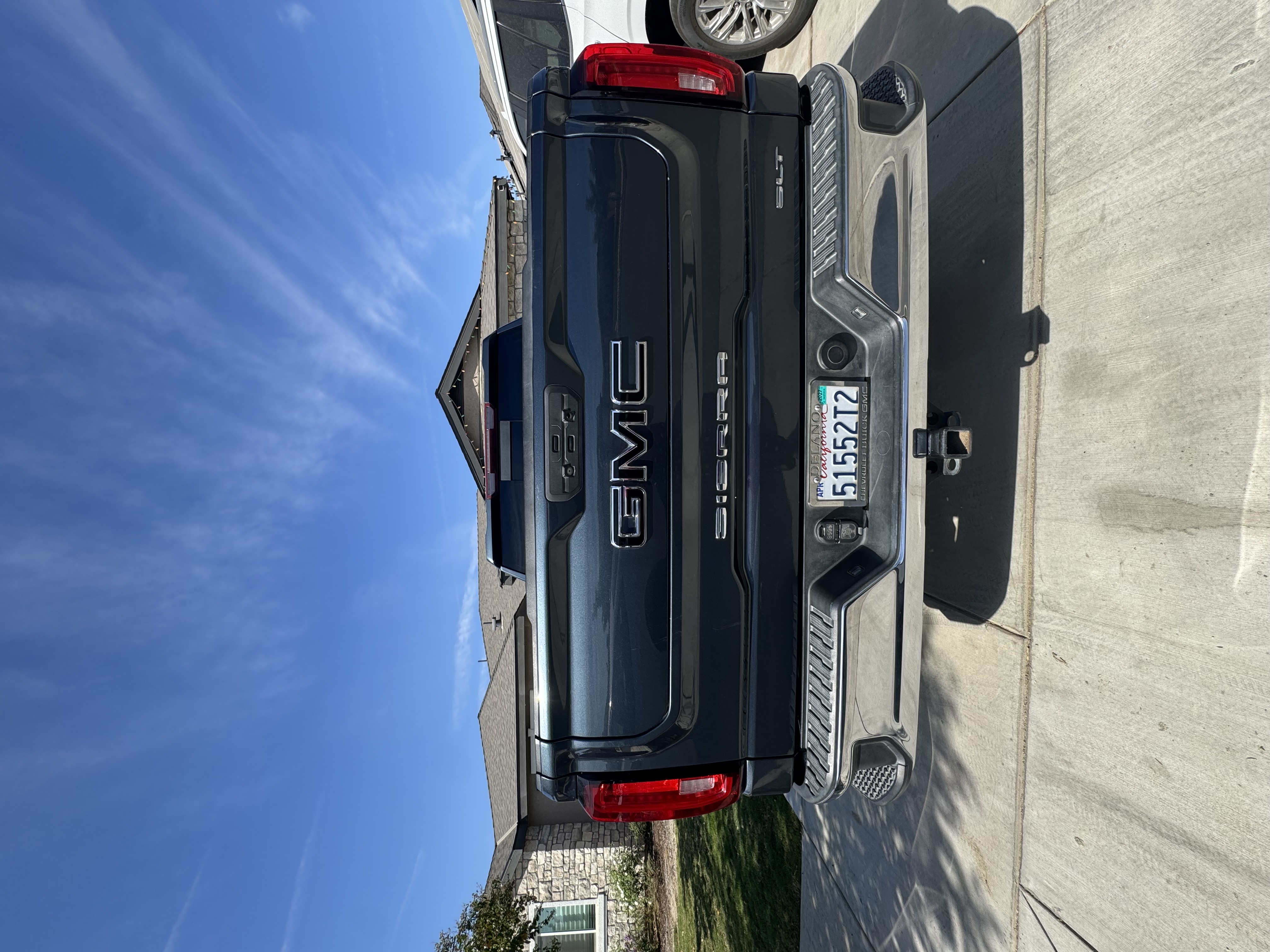 Used 2019 GMC Sierra 1500 SLT w/ SLT Premium Package RWD image 4