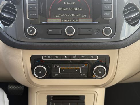 Used 2012 Volkswagen Tiguan SEL image 8