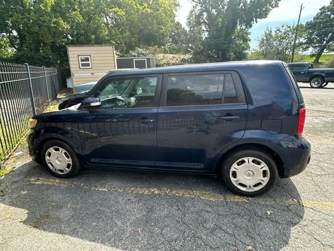 Used 2008 Scion xB FWD image 1