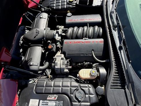 Used 2001 Chevrolet Corvette Convertible w/ Preferred Equipment Group2 image 11