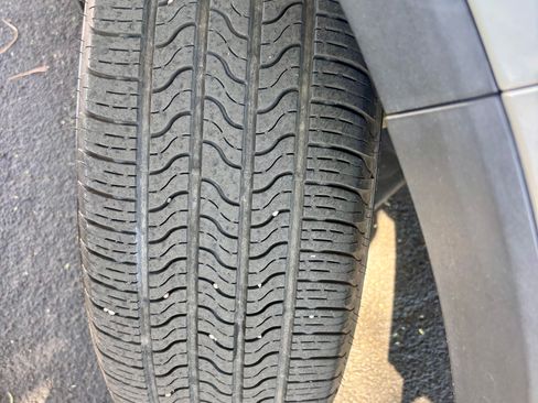 Used 2019 Hyundai Santa Fe SEL image 18