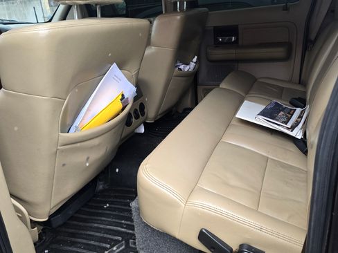 Used 2006 Ford F150 Lariat image 12