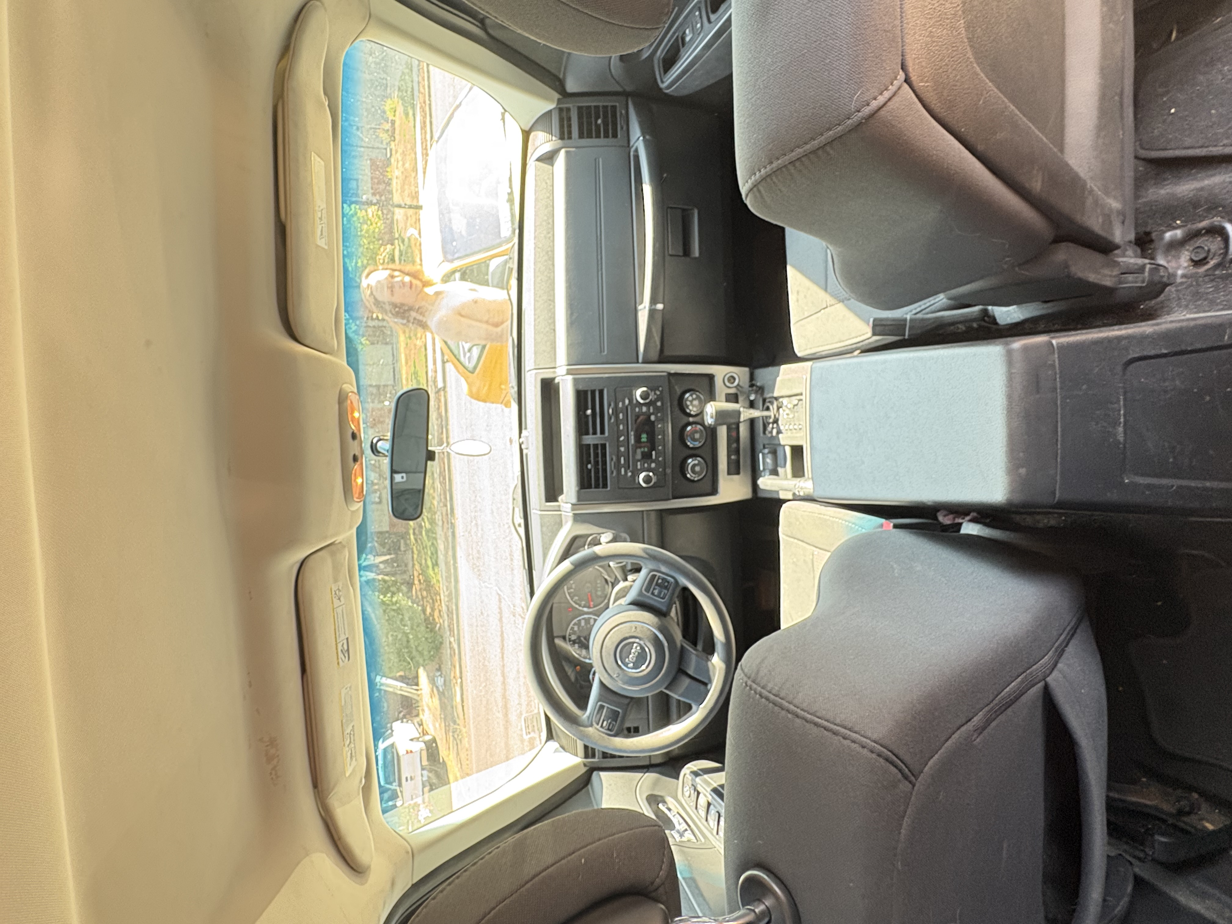Used 2011 Jeep Liberty Sport AWD/4WD image 5