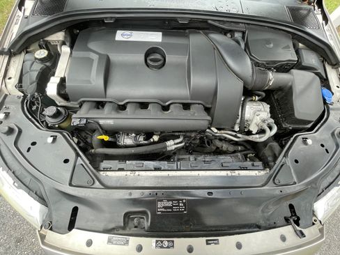 Used 2015 Volvo XC70 T6 Platinum w/ Climate Package image 23