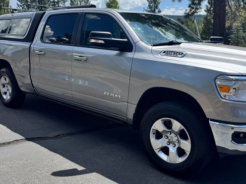 Used 2019 RAM 1500 Big Horn AWD/4WD image 1