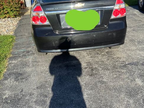 Used 2010 Chevrolet Aveo LT w/ Driver Convenience Package image 10