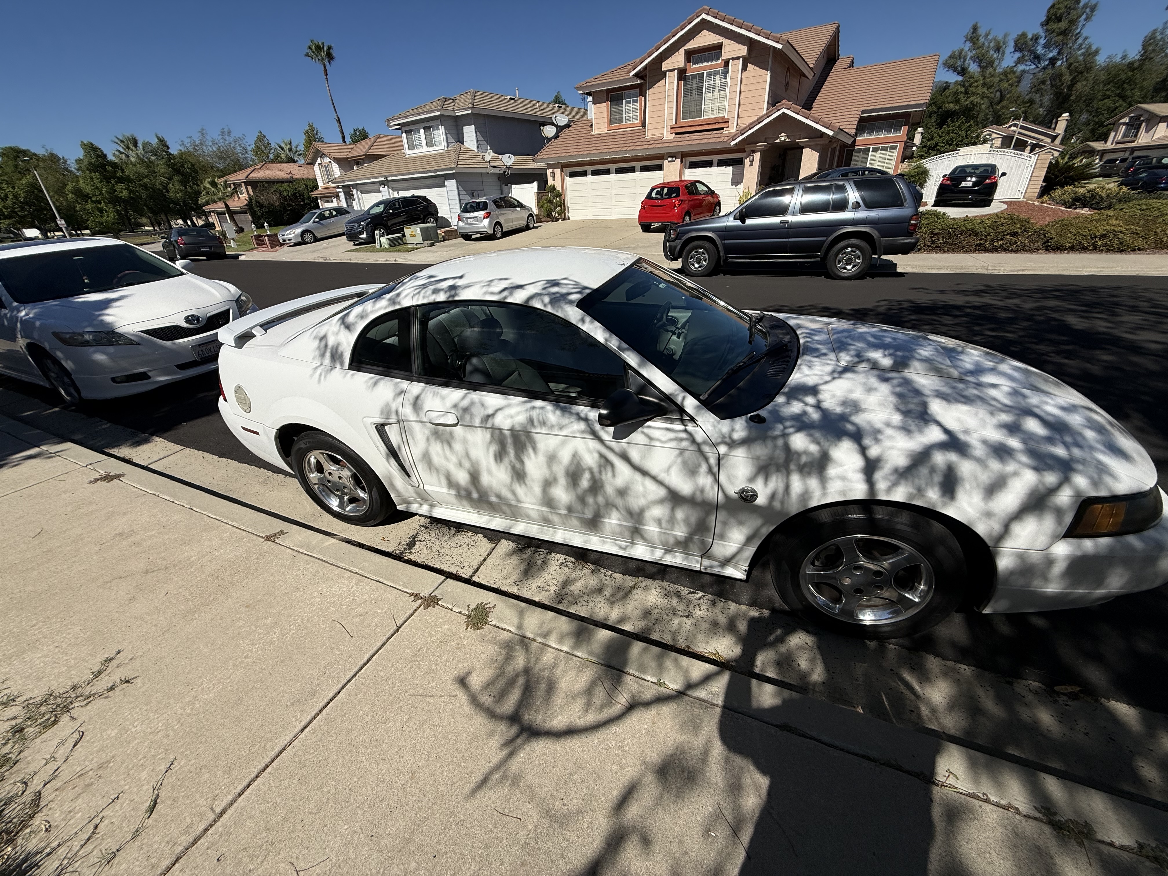 Used 2004 Ford Mustang Coupe RWD image 4