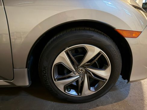 Used 2019 Honda Civic LX image 18