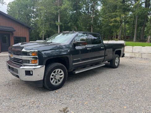 Used 2019 Chevrolet Silverado 3500 LTZ w/ Duramax Plus Package AWD/4WD image 2