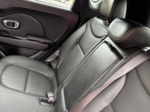 Used 2014 Kia Soul + w/ Primo Package FWD image 9