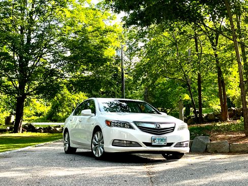 Used 2016 Acura RLX Sport Hybrid w/ Advance Pkg image 1