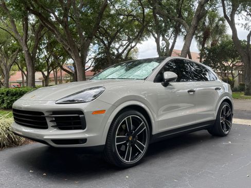 Used 2020 Porsche Cayenne AWD/4WD image 4