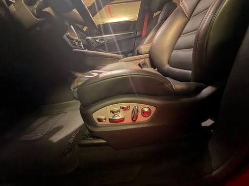 Used 2022 Porsche Macan GTS AWD/4WD image 14