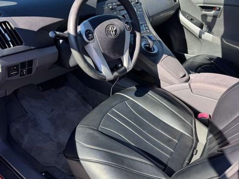 Used 2010 Toyota Prius Five image 8