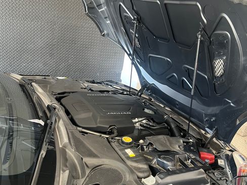 Used 2017 Jaguar F-TYPE S image 13