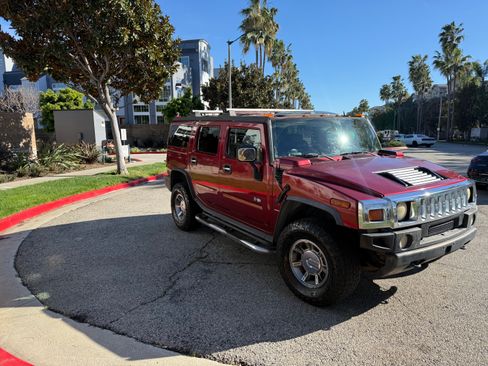 Used 2005 HUMMER H2 w/ Preferred Equipment Group image 6