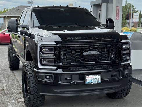 Used 2025 Ford F350 Platinum AWD/4WD image 6