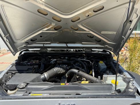 Used 2009 Jeep Wrangler X AWD/4WD image 12