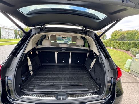 Used 2021 Mercedes-Benz GLE 350 350 Sport Utility 4D image 16