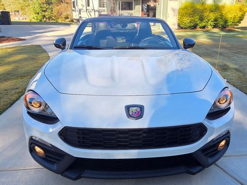 Used 2020 FIAT 124 Spider Abarth image 6