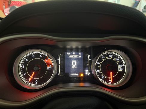 Used 2016 Jeep Cherokee Sport AWD/4WD image 6