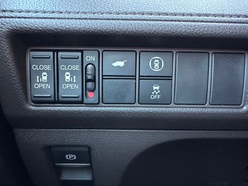 Used 2022 Honda Odyssey EX-L image 19