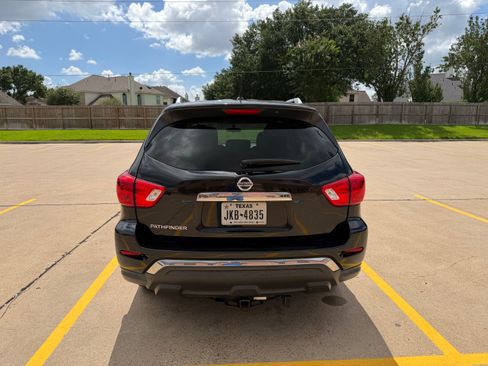 Used 2017 Nissan Pathfinder S FWD image 6