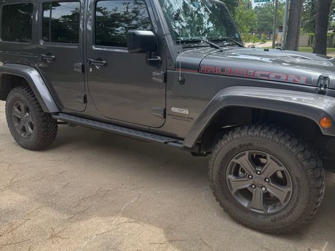 Used 2017 Jeep Wrangler Unlimited Rubicon image 19