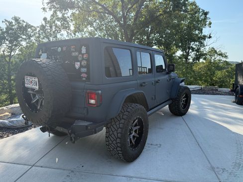 Used 2019 Jeep Wrangler Unlimited Sport AWD/4WD image 4