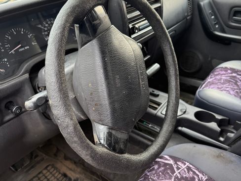 Used 2000 Jeep Cherokee Sport image 2