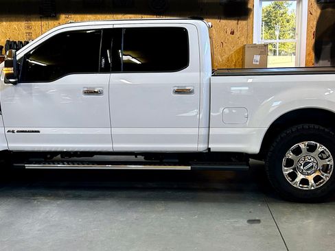 Used 2022 Ford F250 Lariat w/ Lariat Ultimate Package image 9