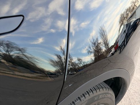 Used 2020 Tesla Model Y Long Range image 13