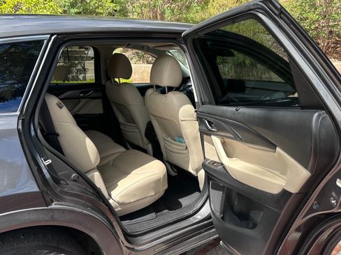 Used 2018 MAZDA CX-9 Touring w/ Touring Premium Package AWD/4WD image 11