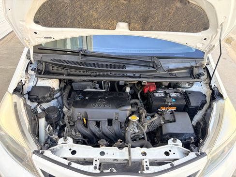 Used 2013 Toyota Yaris LE image 17