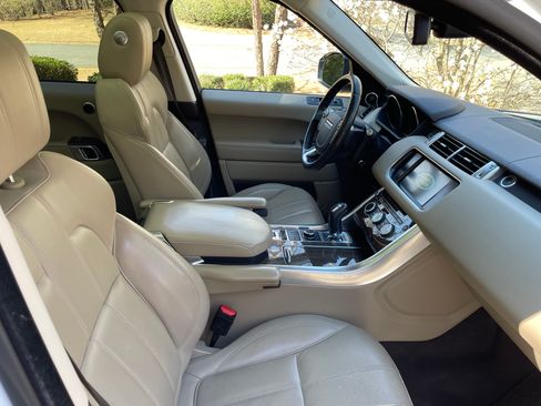 Used 2015 Land Rover Range Rover Sport HSE image 16