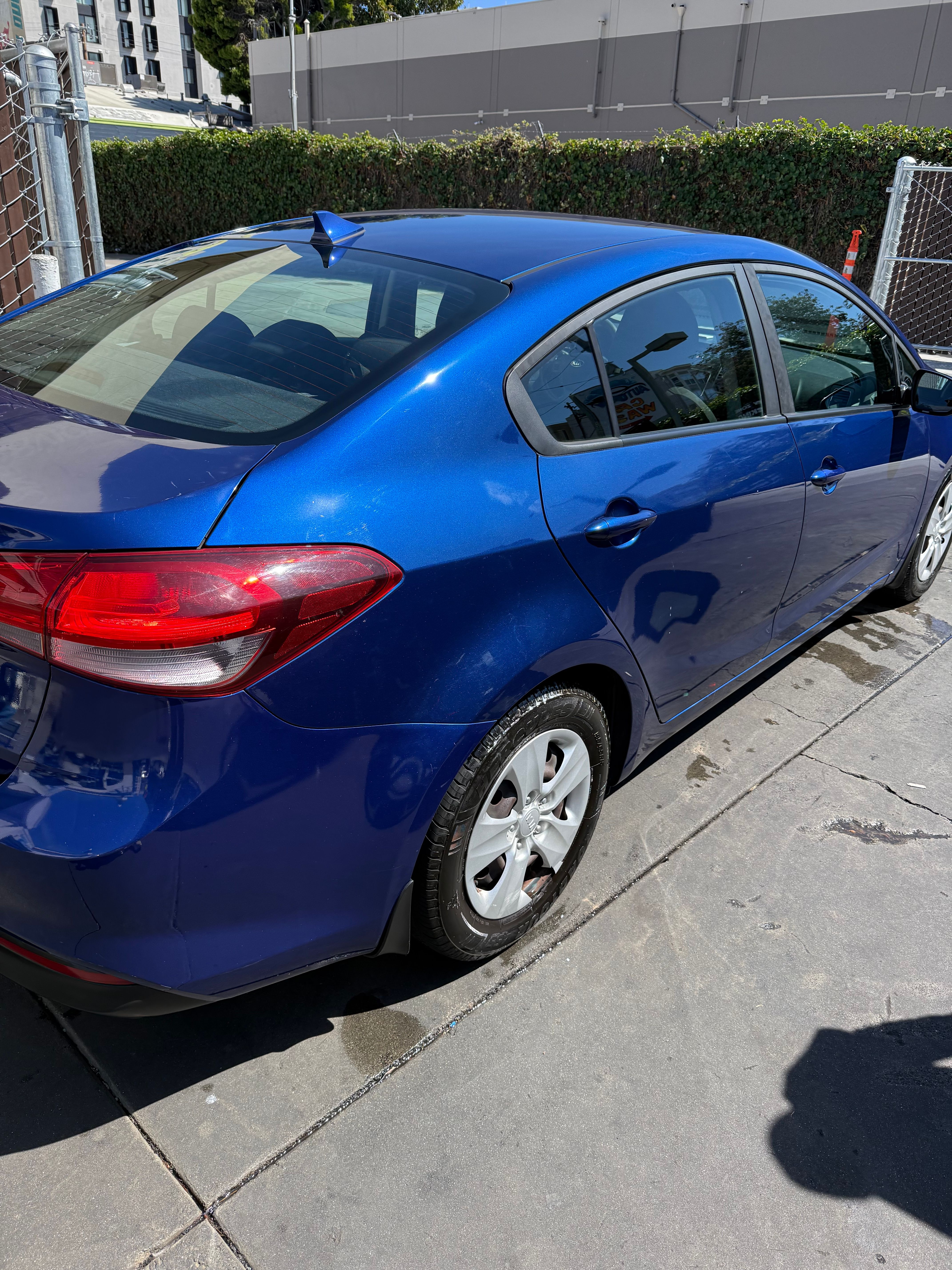 Used 2017 Kia Forte LX FWD image 19