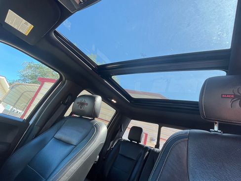 Used 2019 Ford F150 XLT w/ Equipment Group 302A Luxury AWD/4WD image 9