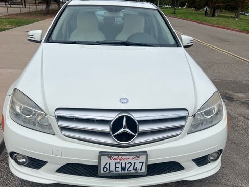 Used 2010 Mercedes-Benz C 300 Sedan image 4