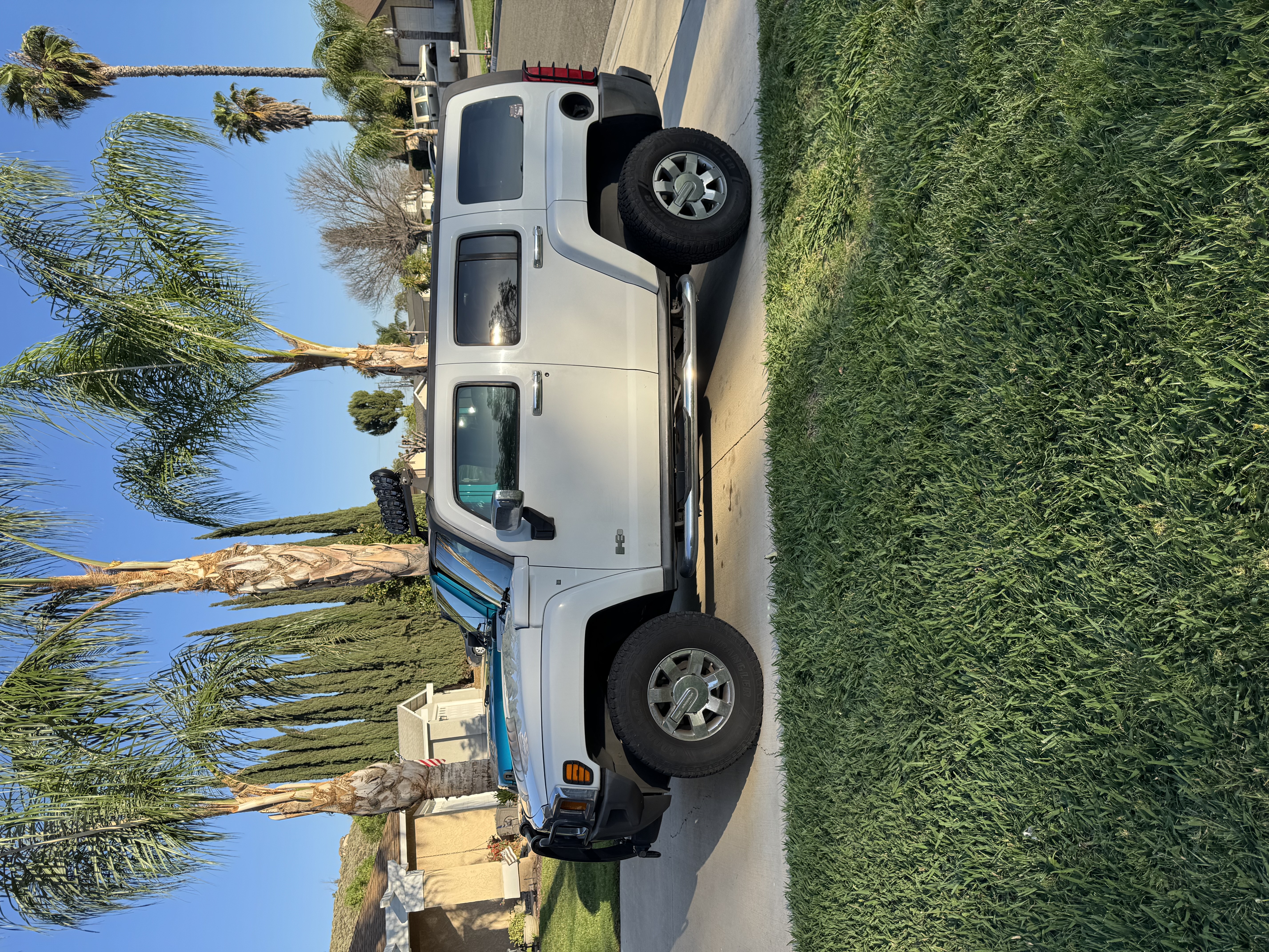 Used 2007 HUMMER H3 AWD/4WD image 1