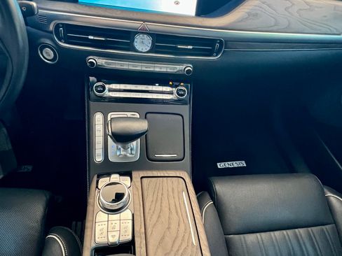 Used 2022 Genesis G90 3.3T Premium image 14