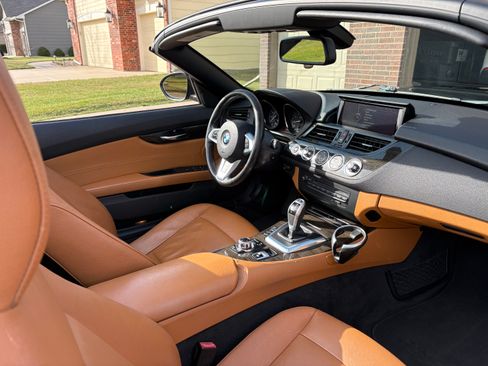 Used 2014 BMW Z4 sDrive28i image 13