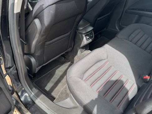 Used 2015 Ford Fusion SE image 5