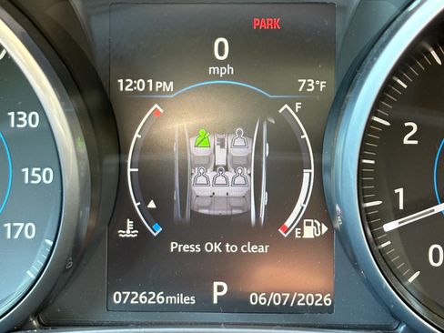 Used 2018 Jaguar XE Premium RWD image 9