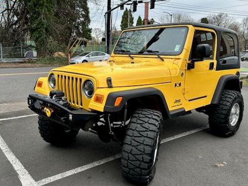 Used 2005 Jeep Wrangler X w/ Tire & Wheel Group (Ecco) AWD/4WD image 5