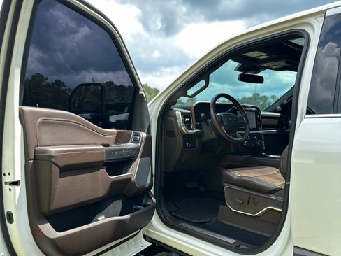 Used 2024 Ford F350 King Ranch AWD/4WD image 17