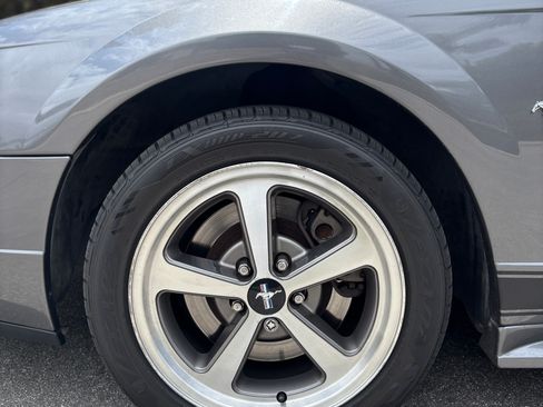Used 2003 Ford Mustang Mach 1 RWD image 12